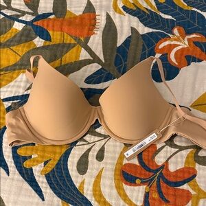 SKIMS plunge bra